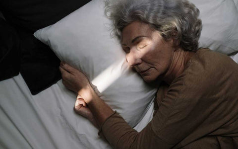 How to Calm Dementia Patients at Night: Guide and Tips