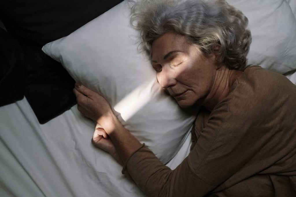 How to Calm Dementia Patients at Night: Guide and Tips